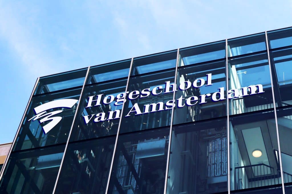 Leren door te testen: HvA-studenten brengen veiligheid Osiris-API in kaart